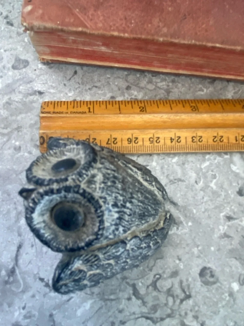 Wolf originals Stone-Look Owl & Beaver Decorative Figurines in Dark Gray - Picture 12 of 13